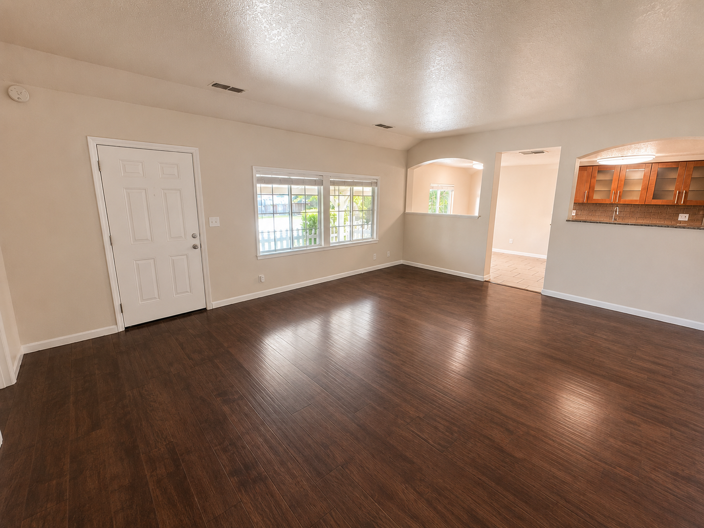 Citrus Heights Apartment: 5909-6001 Country Lane