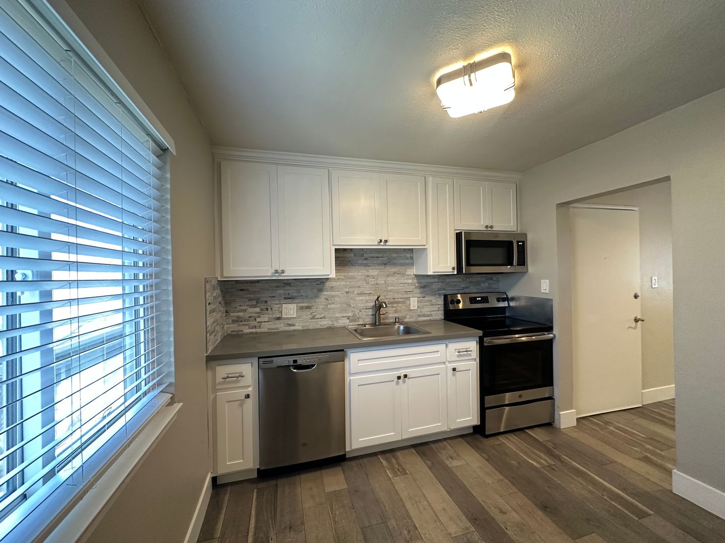 Sacramento Apartment: 2713-2721 T Street