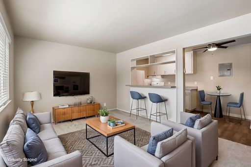 Huge 1 Bedroom, Must See, Spacious, Affordable and Convenient Location! – photo 1