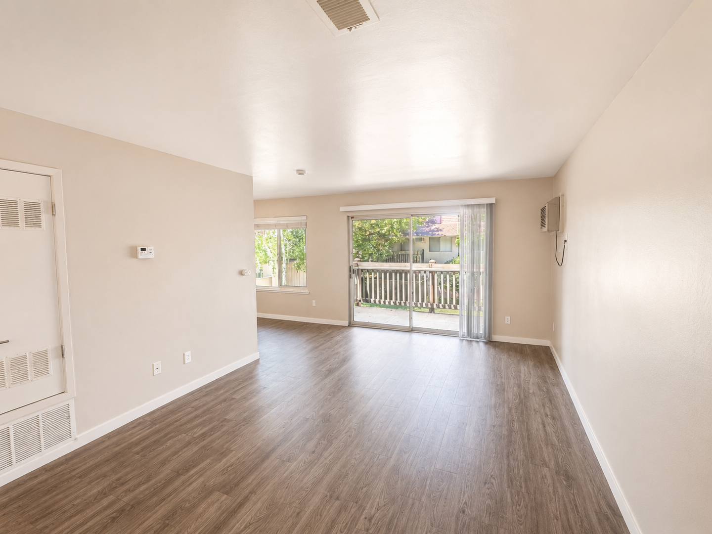 West Sacramento Apartment: 555 Douglas Street