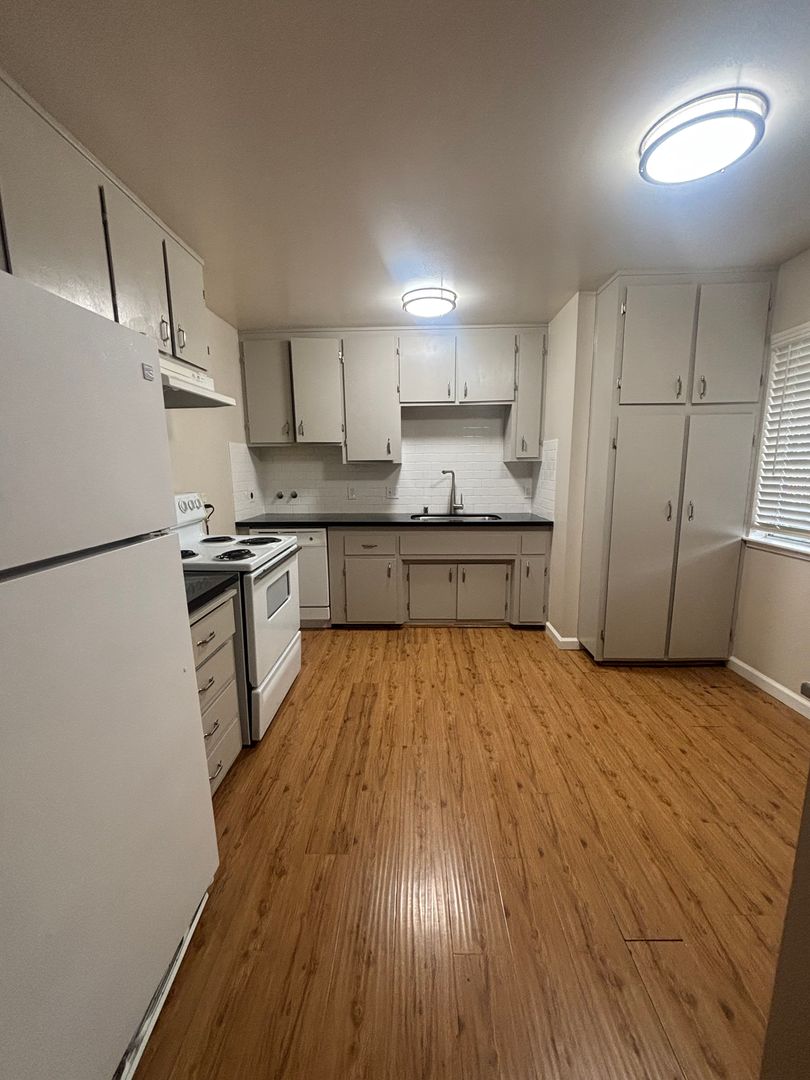 Sacramento Apartment: 4500 63rd Street