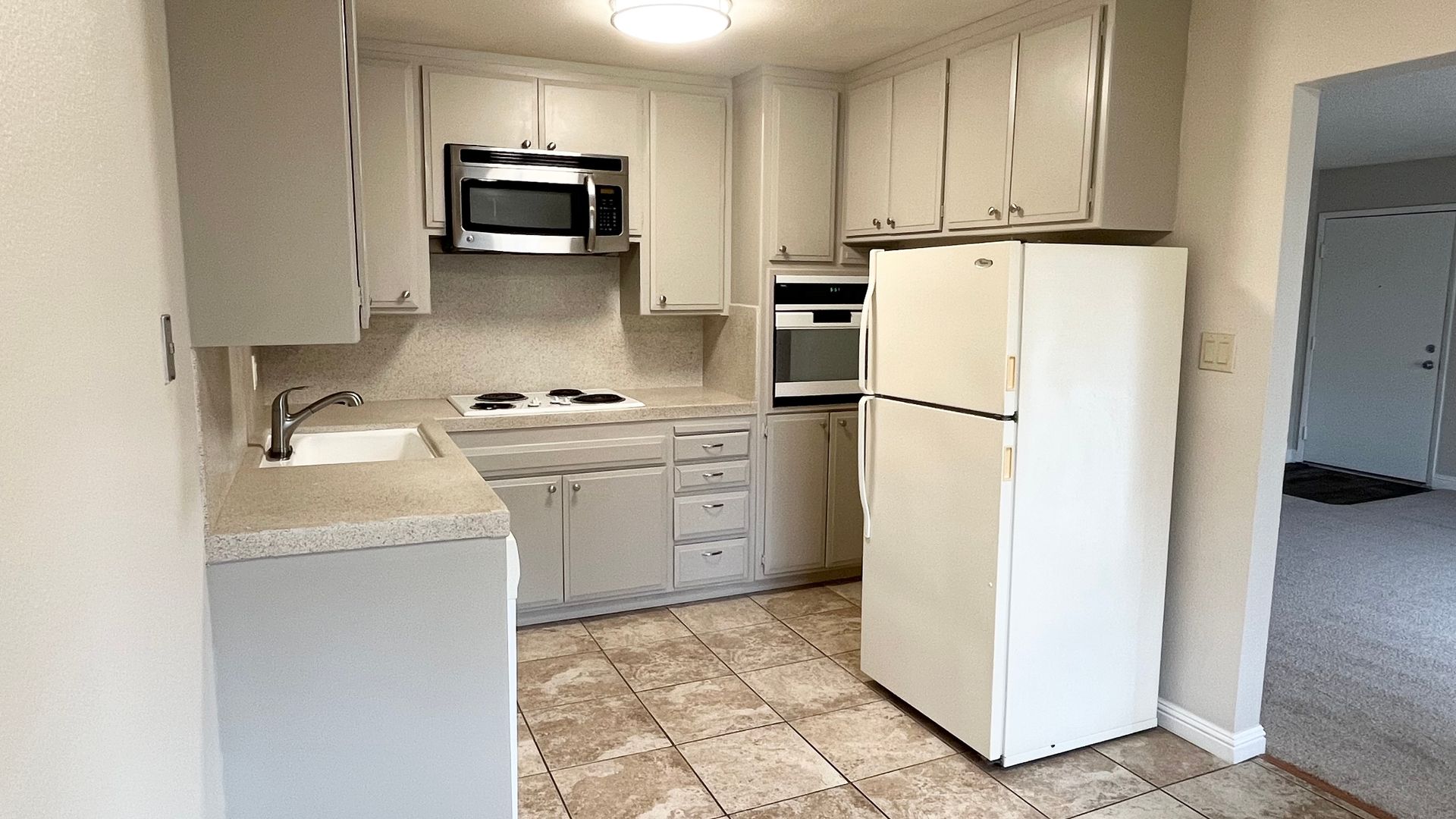 Sacramento Apartment: 5981 Lake Crest Way