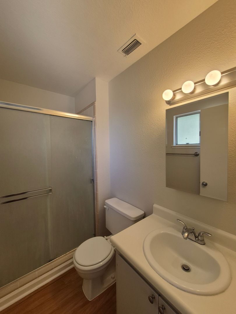 Blackthorne Way (7520) 8 of 12