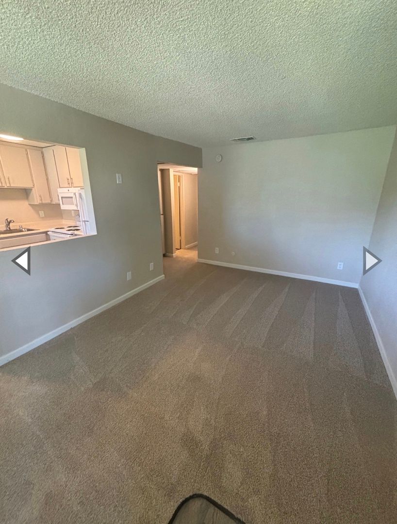 Carmichael Apartment: 5915 Kenneth Avenue