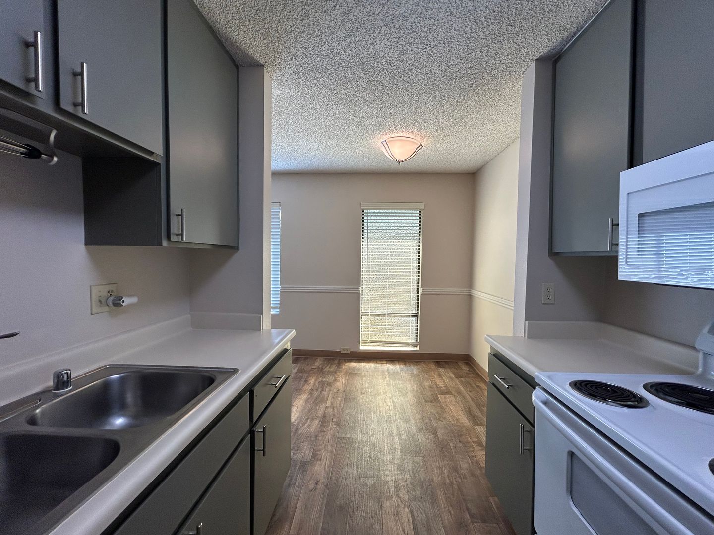 Sacramento Apartment: 1616 Q Street