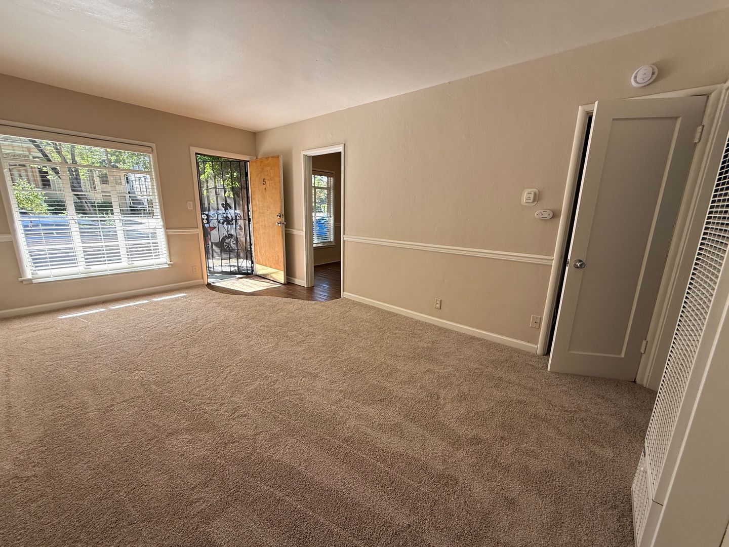 Sacramento Apartment: 1716 O Street