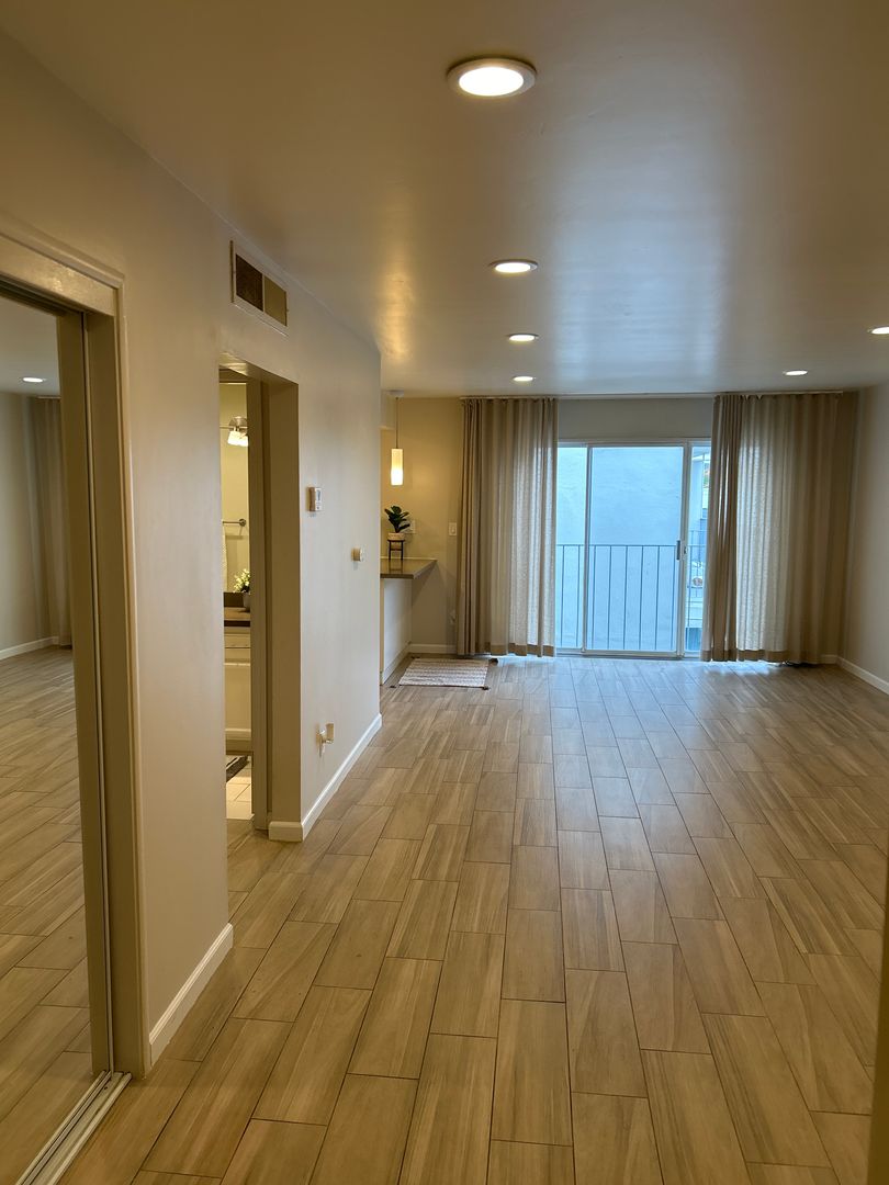 Sacramento Apartment: 2400 Q Street