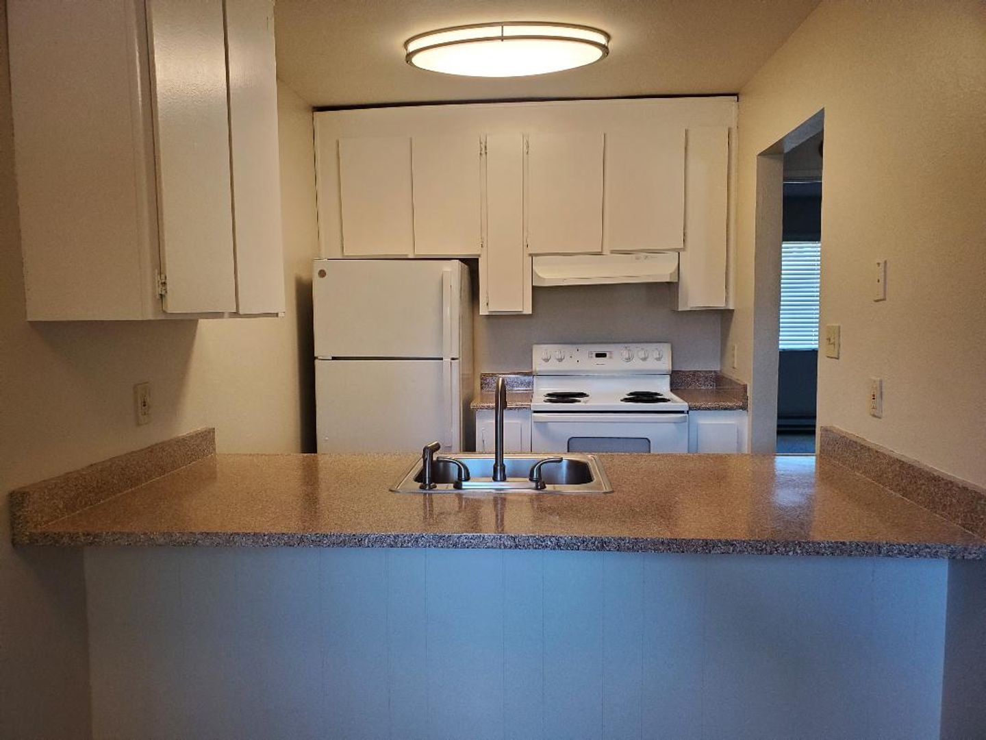 Elk Grove Apartment: 9521 Emerald Park Drive