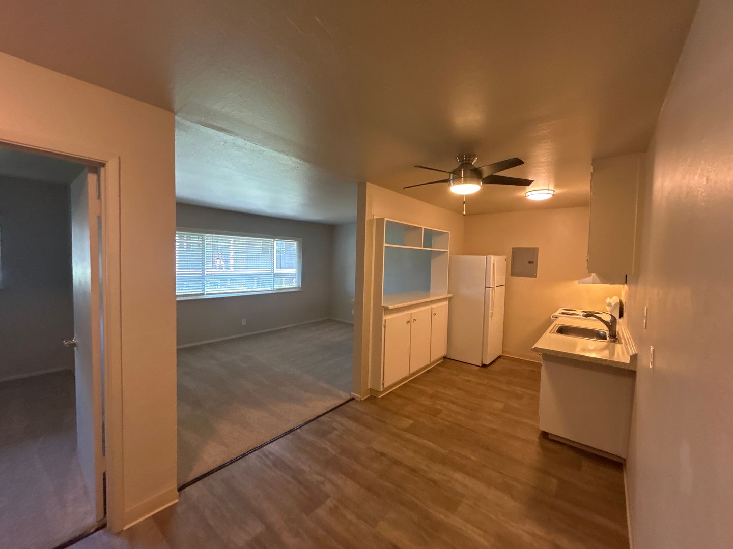 Sacramento Apartment: 2941 Marconi Avenue
