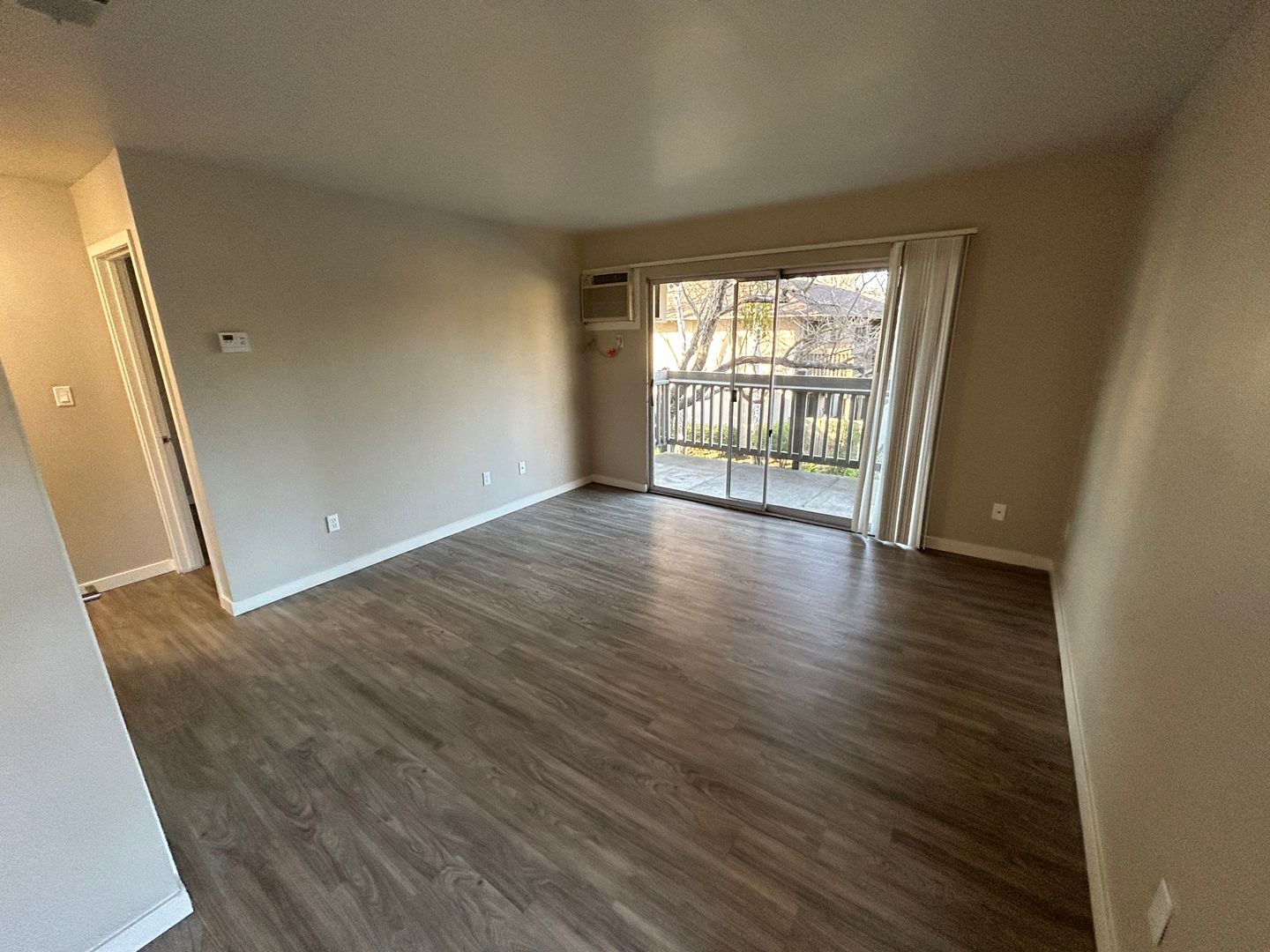 West Sacramento Apartment: 555 Douglas Street