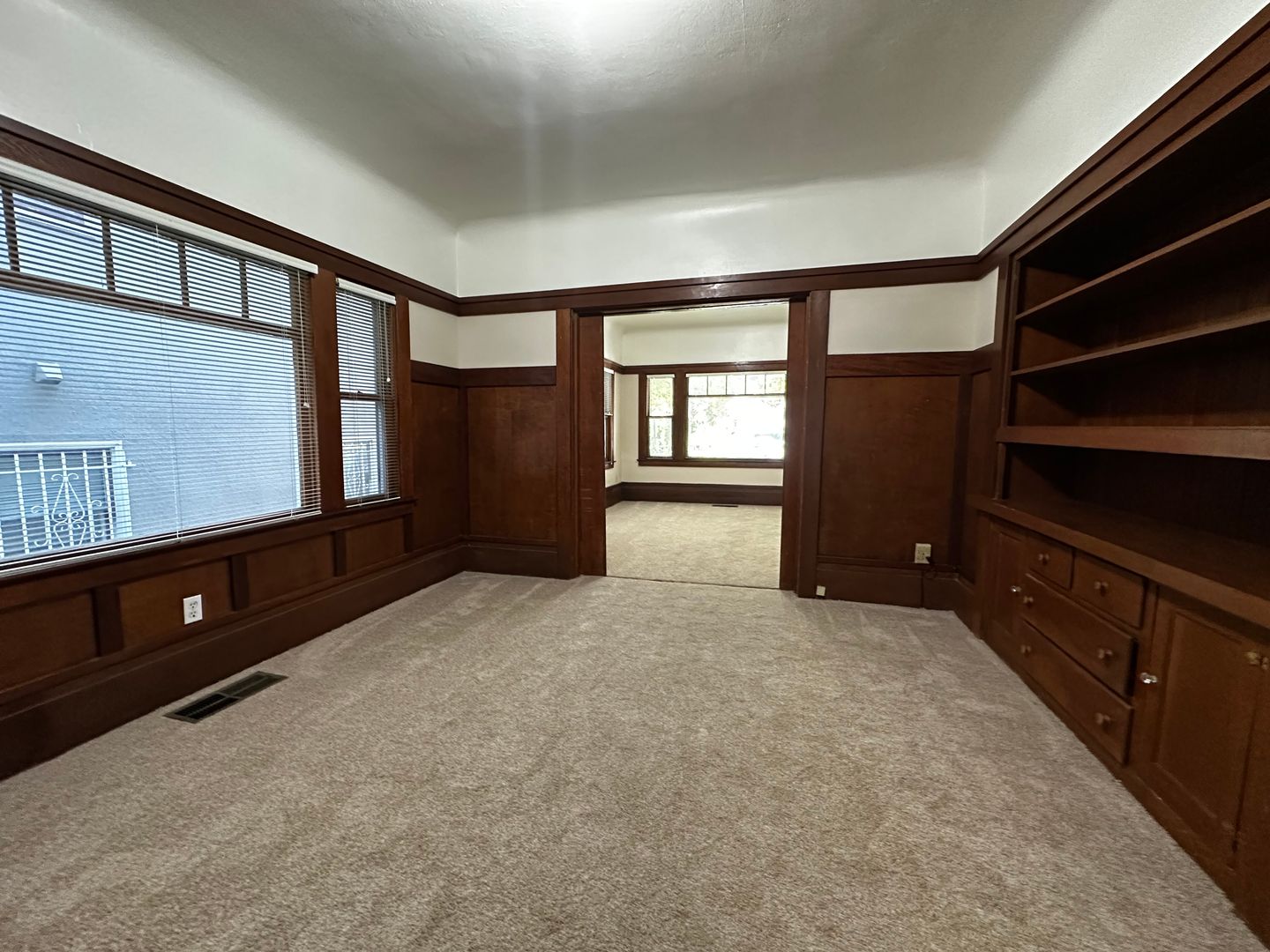 Vintage Charm, Great Location! Very Spacious Downstairs Flat 2 of 12
