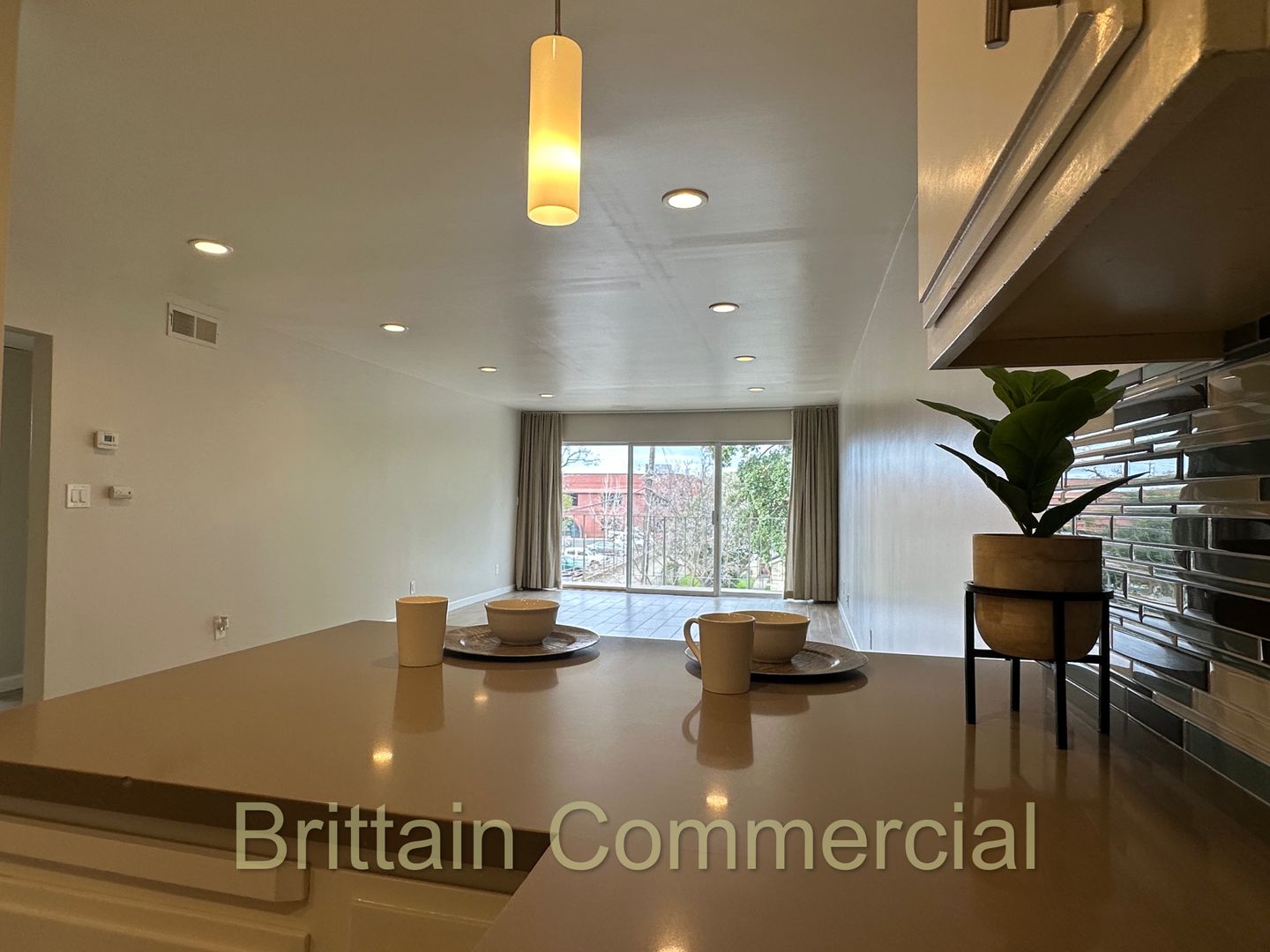 Sacramento Apartment: 2400 Q Street