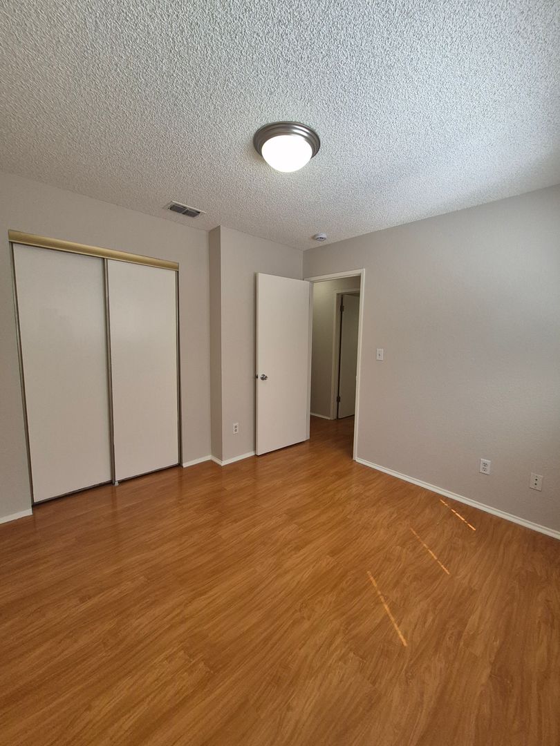 Blackthorne Way (7520) 12 of 12