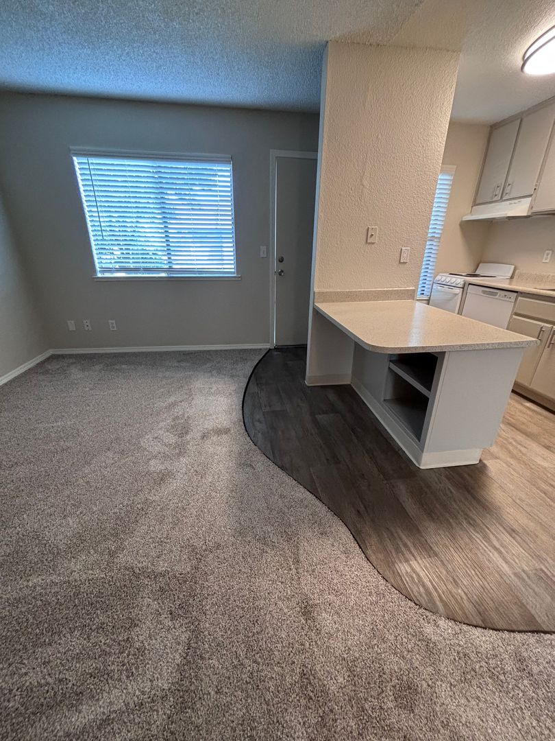 Carmichael Apartment: 5915 Kenneth Avenue