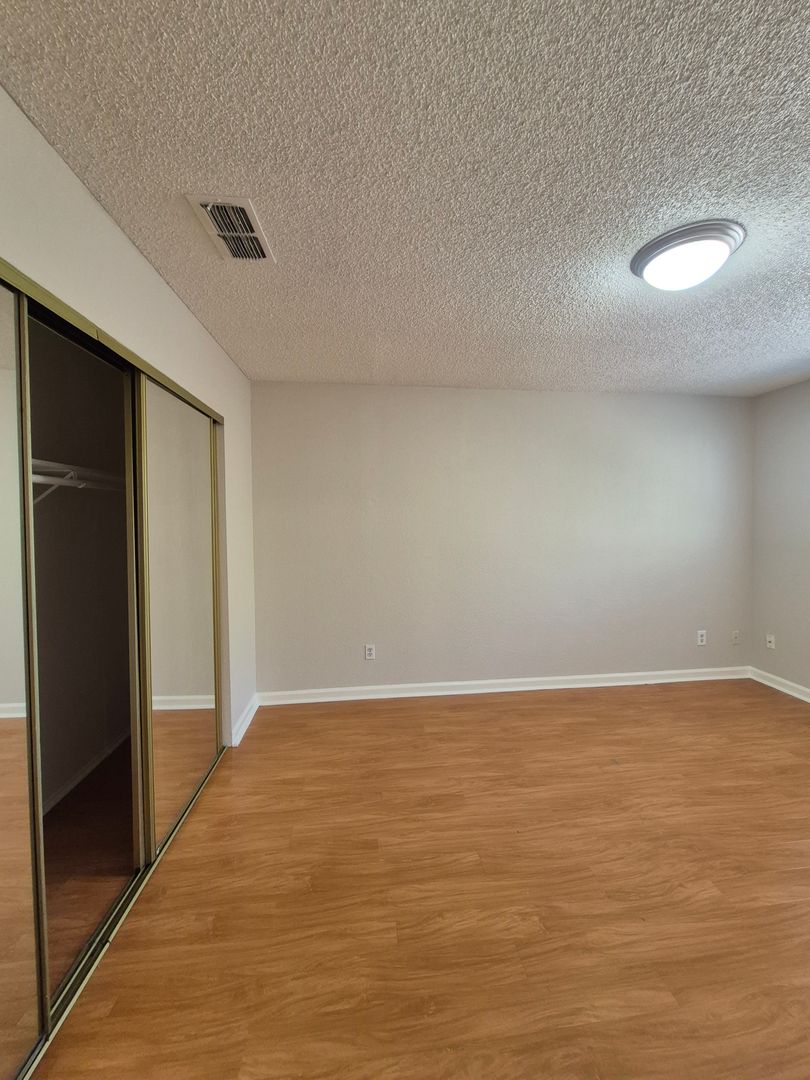 Blackthorne Way (7520) 5 of 12