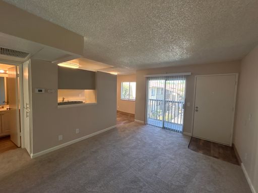 Central Air, Balcony, Dishwasher + $1,000 Lease Signing Bonus!