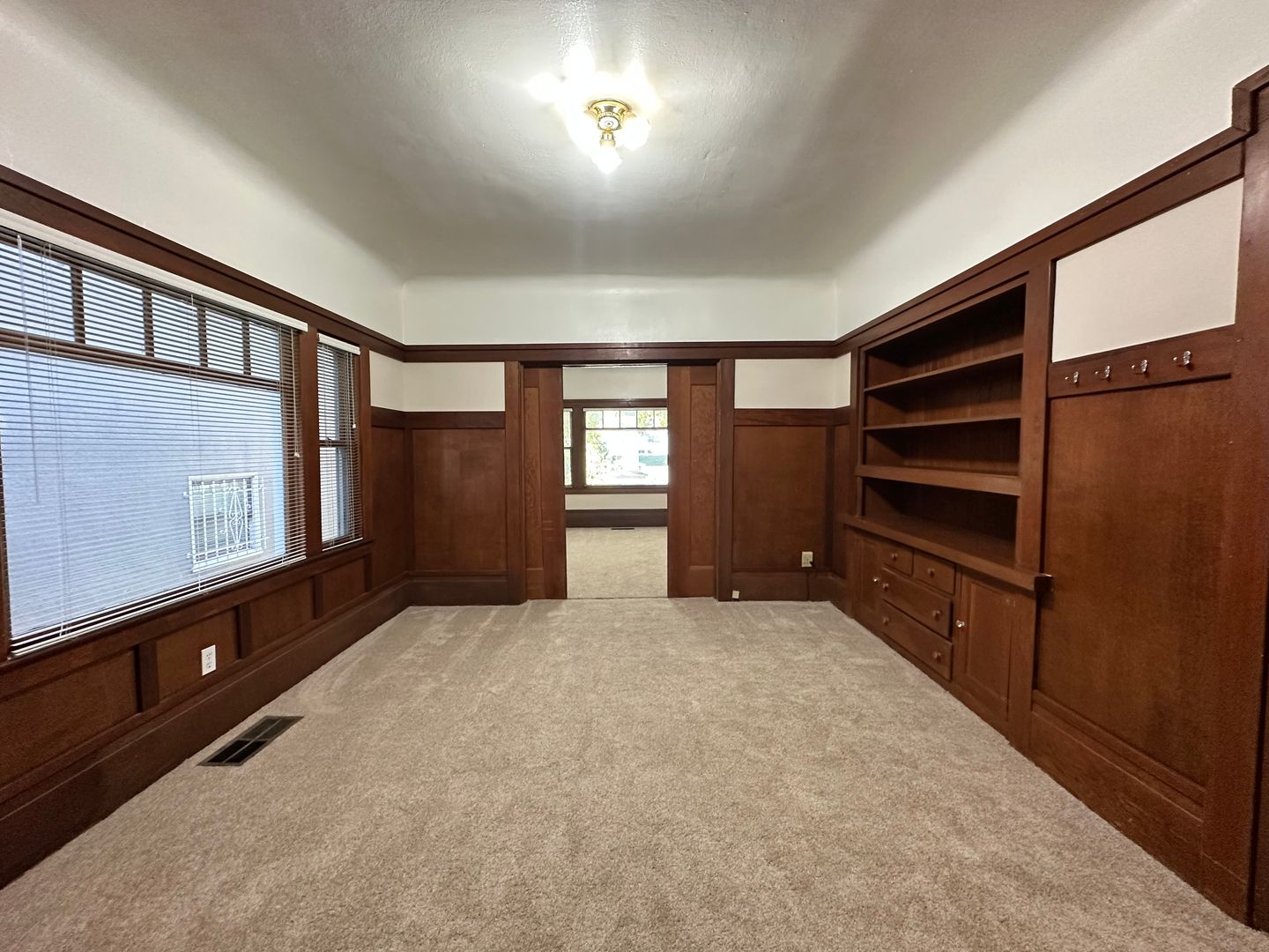 Vintage Charm, Great Location! Very Spacious Downstairs Flat 1 of 12