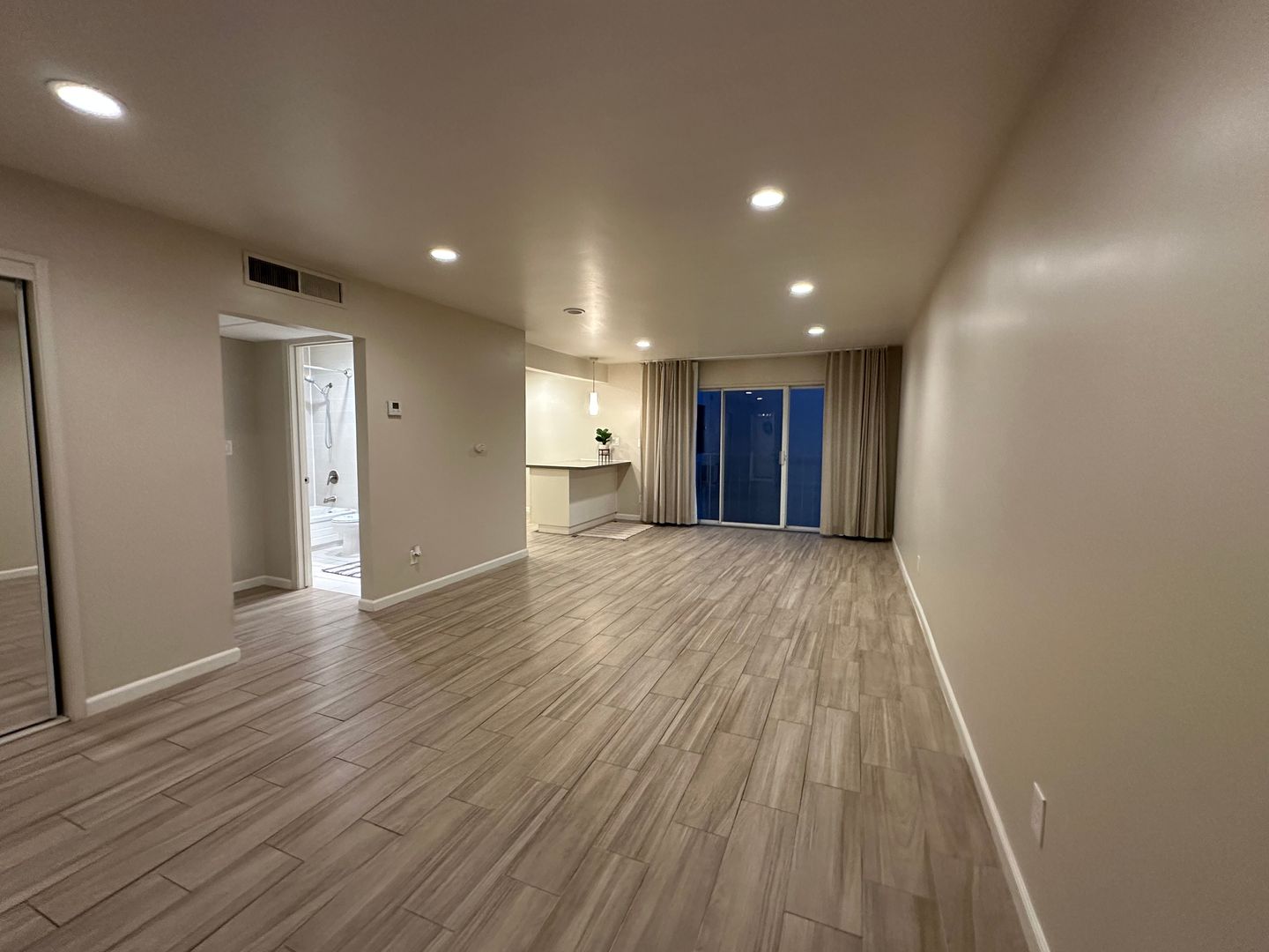 Sacramento Apartment: 2400 Q Street