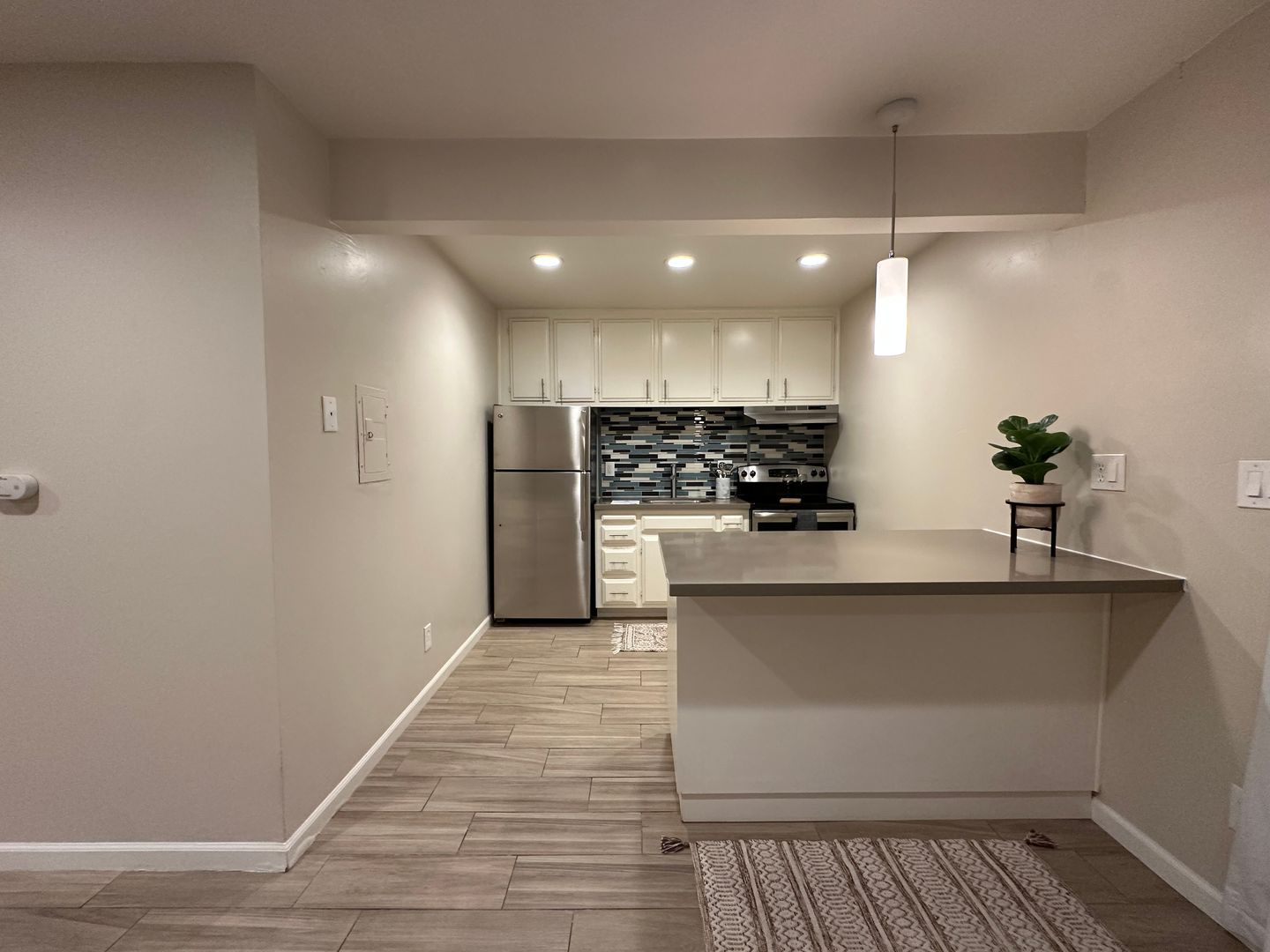 Sacramento Apartment: 2400 Q Street