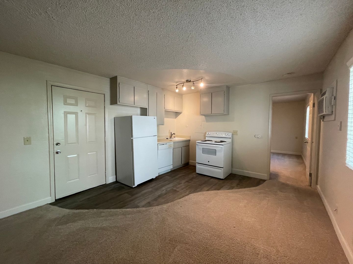Sacramento Apartment: 1616 E Street