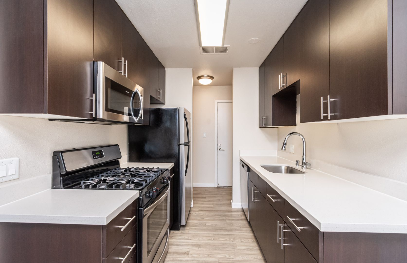 West Sacramento Apartment: 555 Douglas Street
