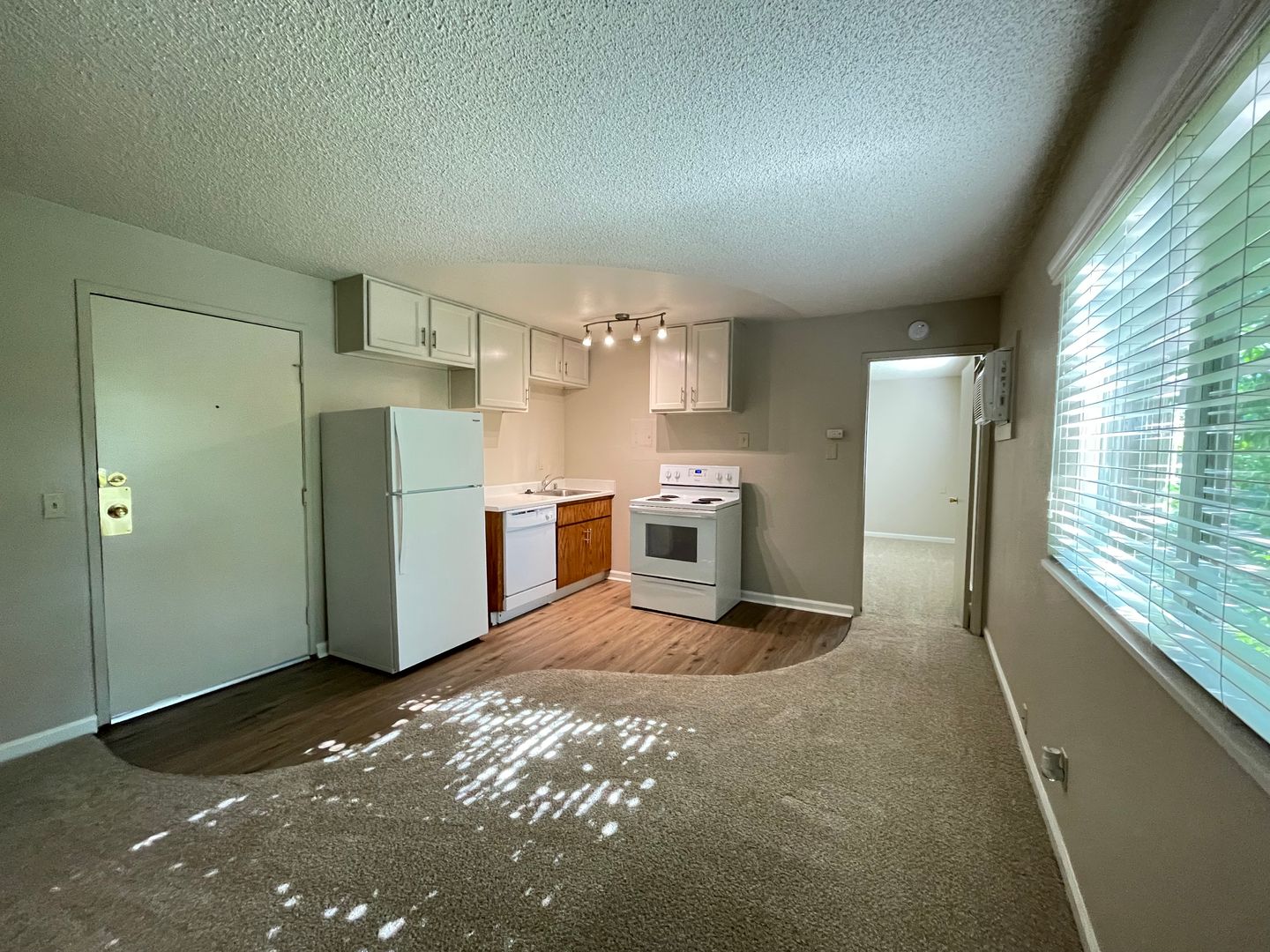 Sacramento Apartment: 1616 E Street