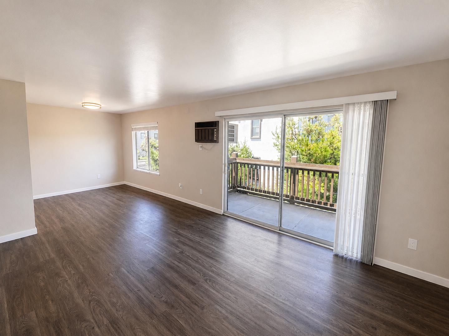 West Sacramento Apartment: 555 Douglas Street