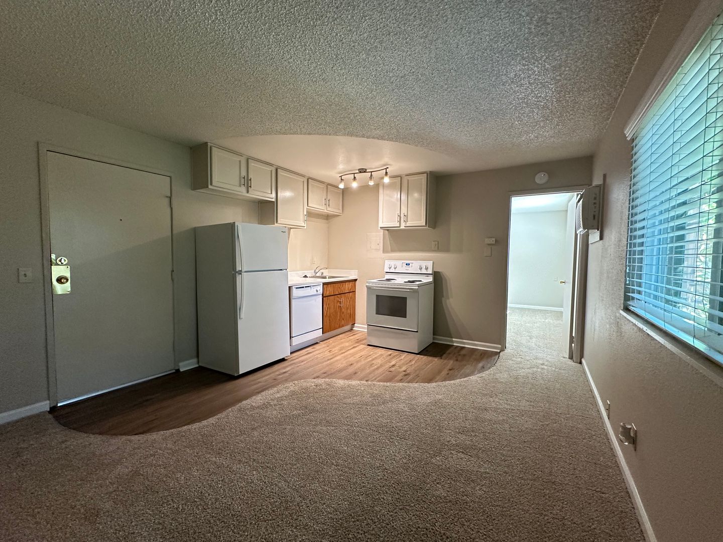 Sacramento Apartment: 1616 E Street