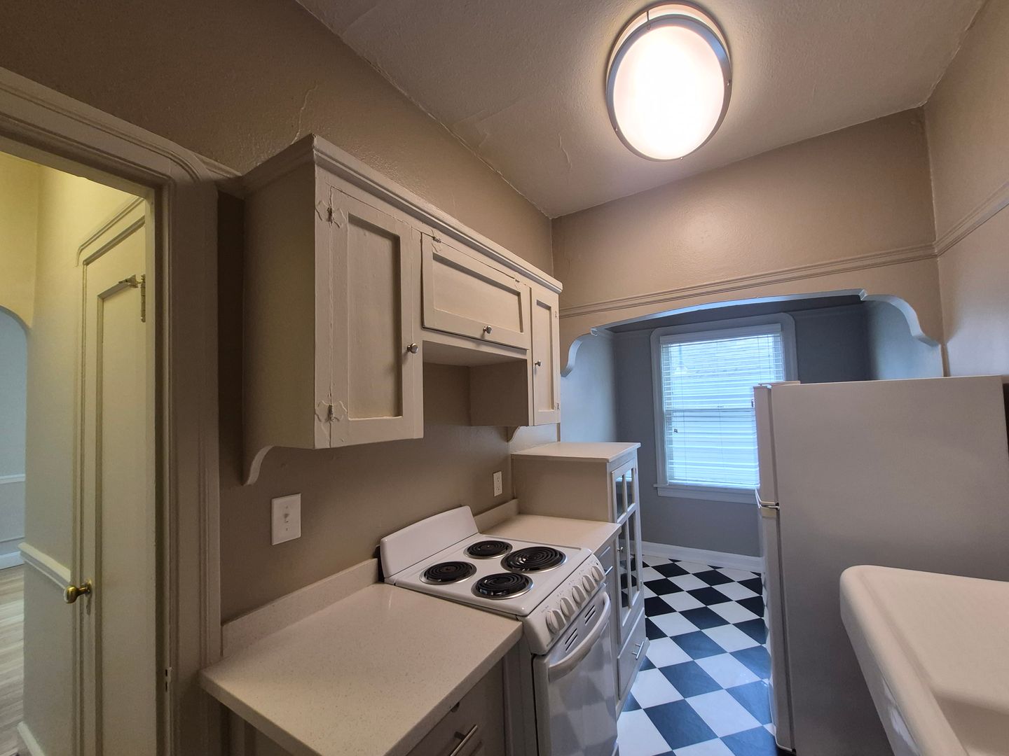 Sacramento Apartment: 1705 N Street