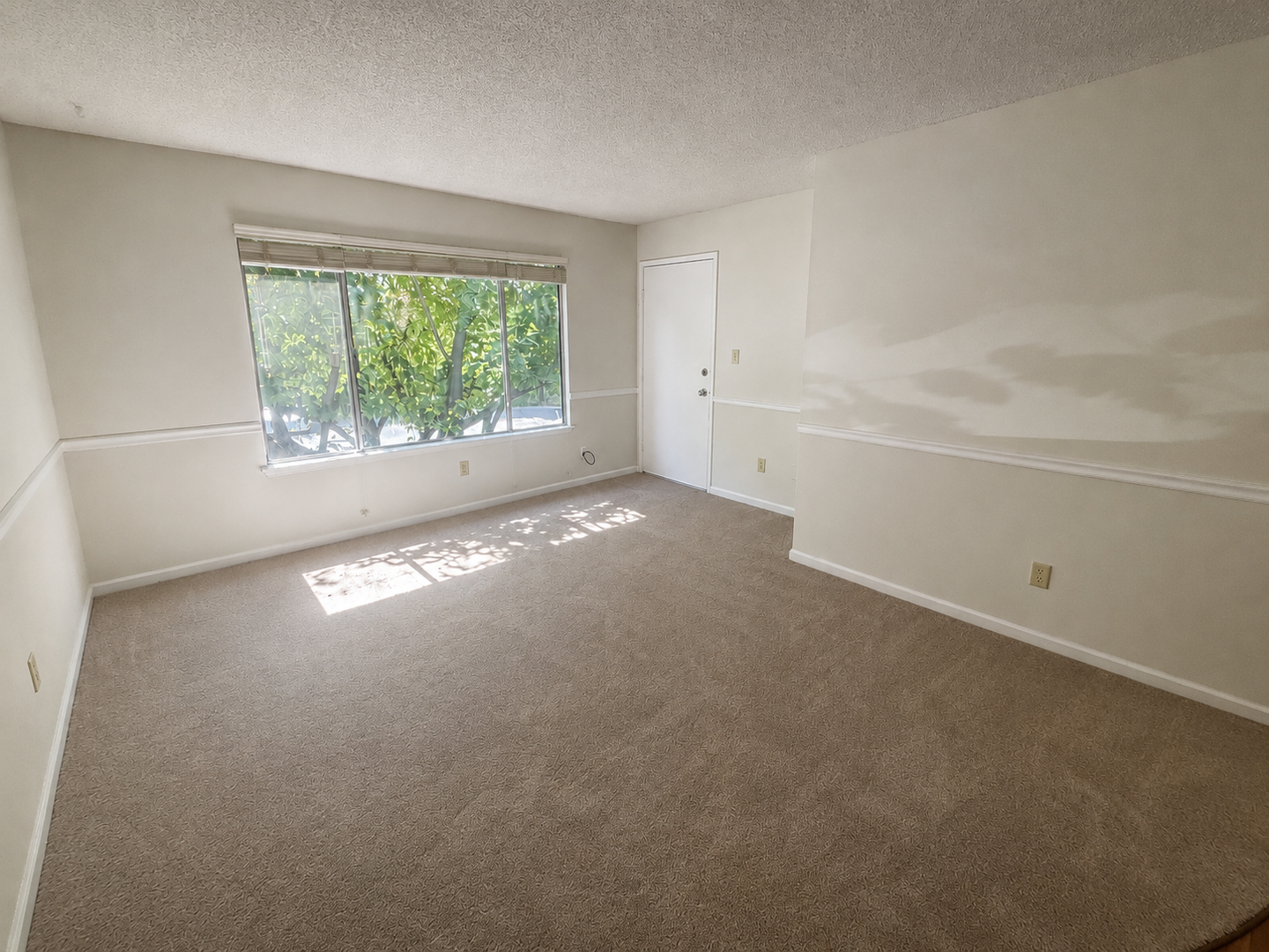 Fair Oaks Apartment: 4900 Stamas Lane