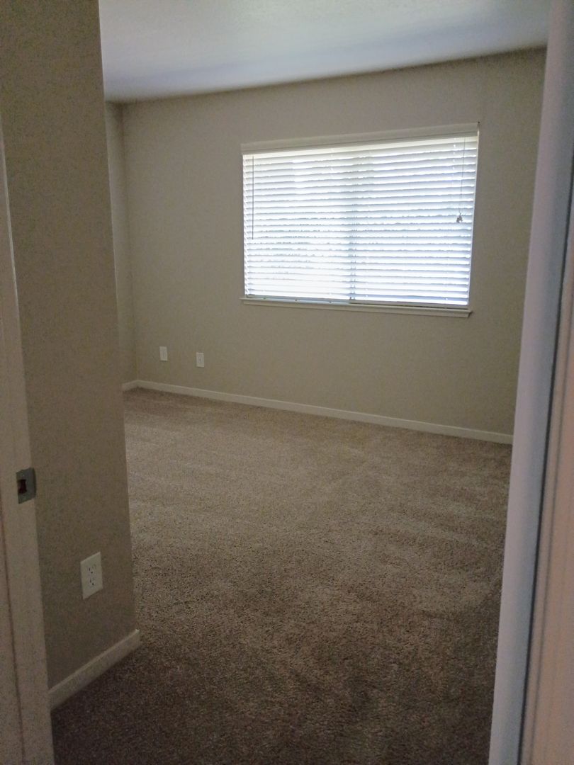 Poplar Avenue (7764) 7 of 7