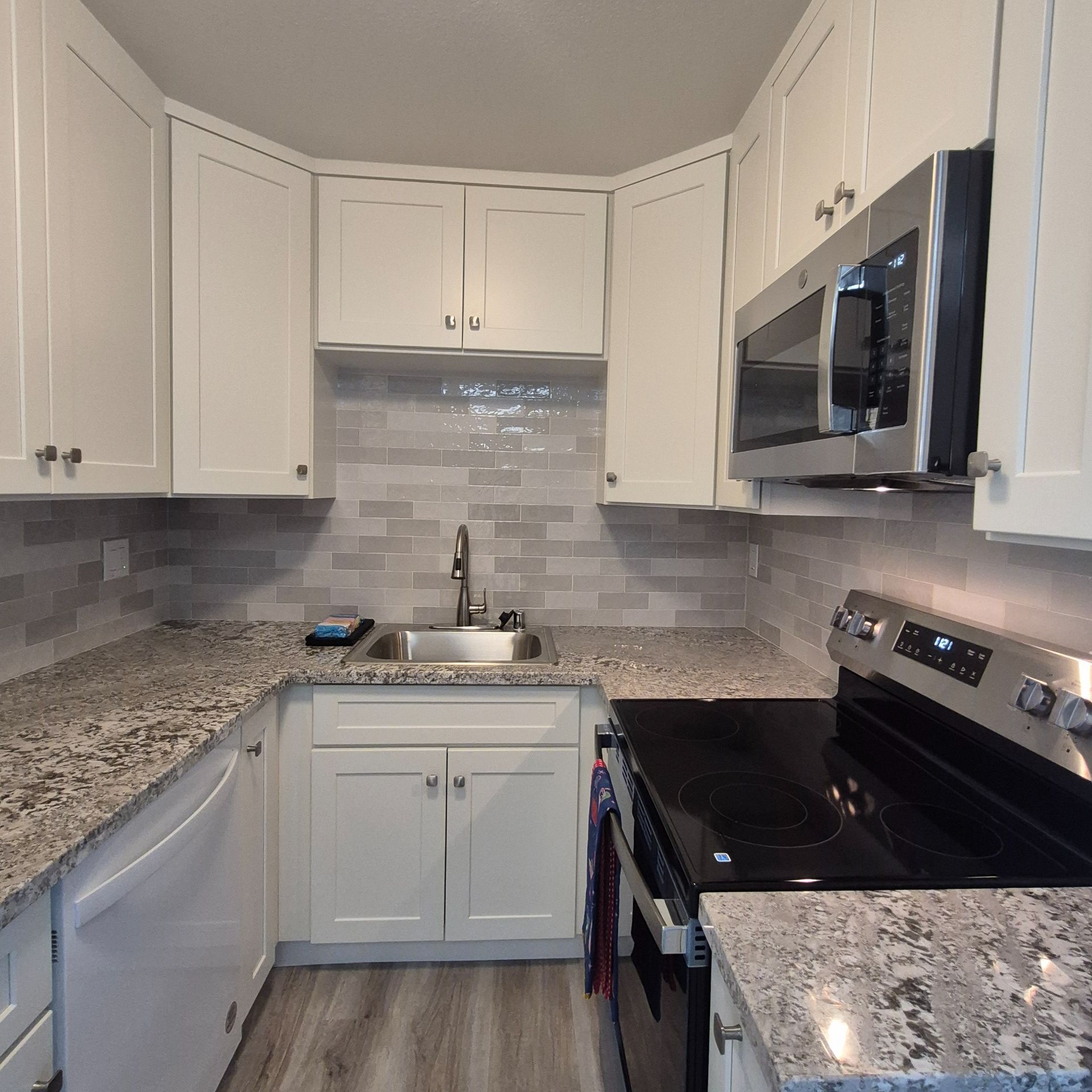 Central Air and Heat, Dishwasher, Renovated! $1,050 Lease Signing Bonus! 2 of 12