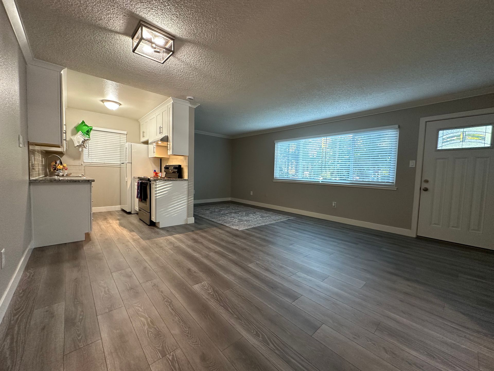 Central Air and Heat, Dishwasher, Renovated! $1,050 Lease Signing Bonus! 6 of 12