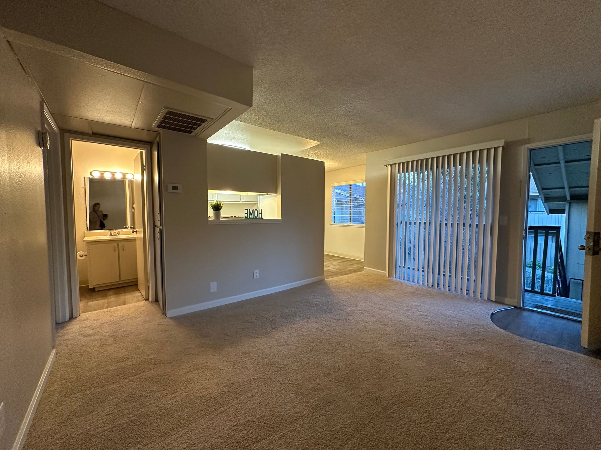 Walnut Avenue (2548) 10 of 12