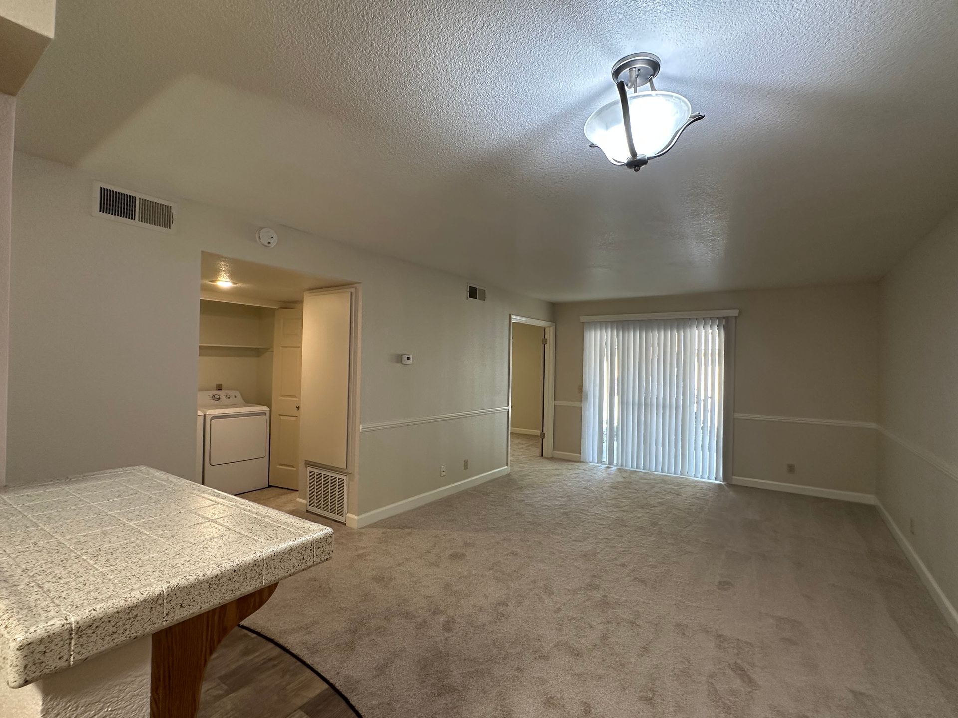El Camino Ave (5325) 2 of 12
