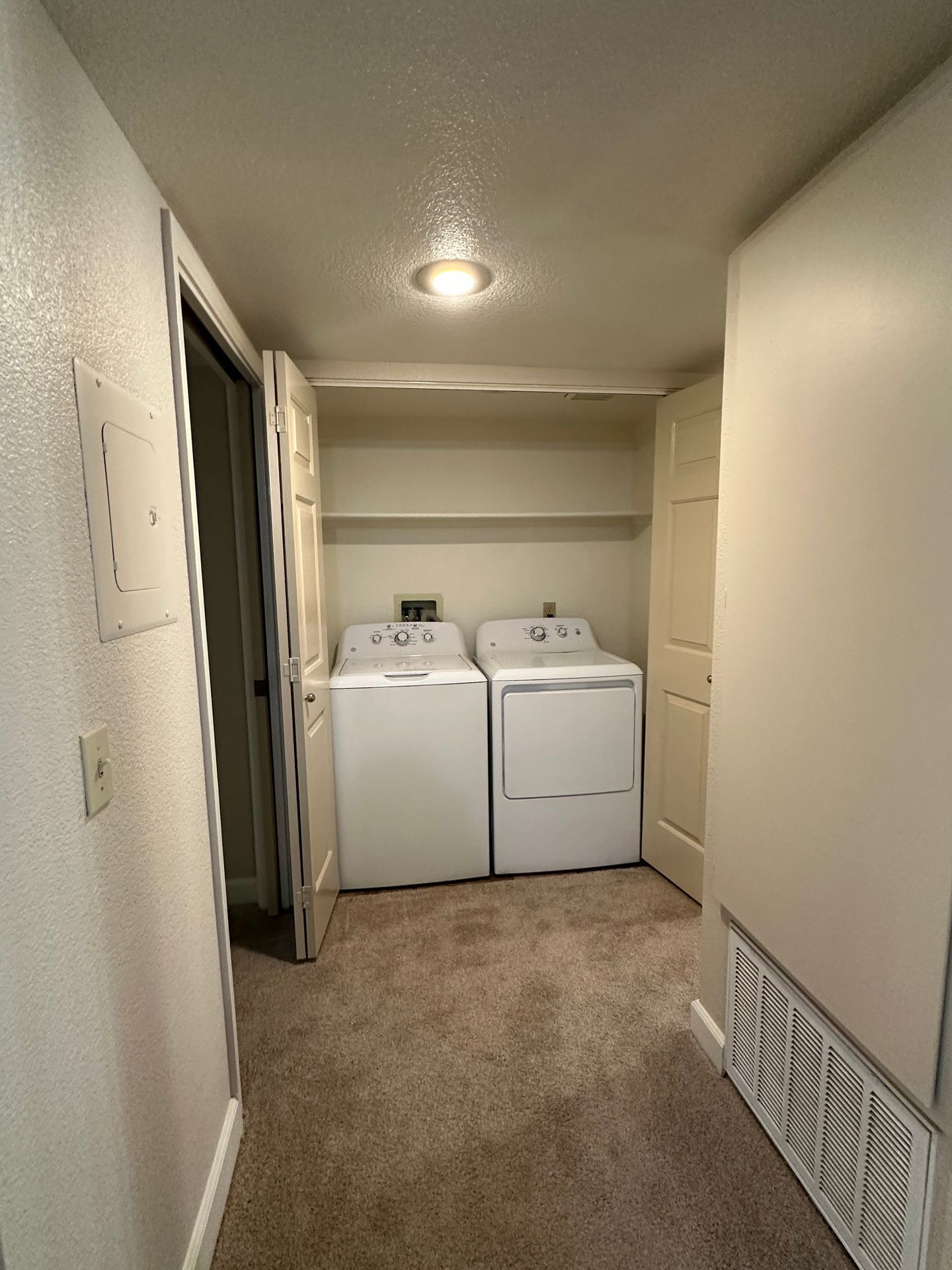 El Camino Ave (5325) 7 of 12
