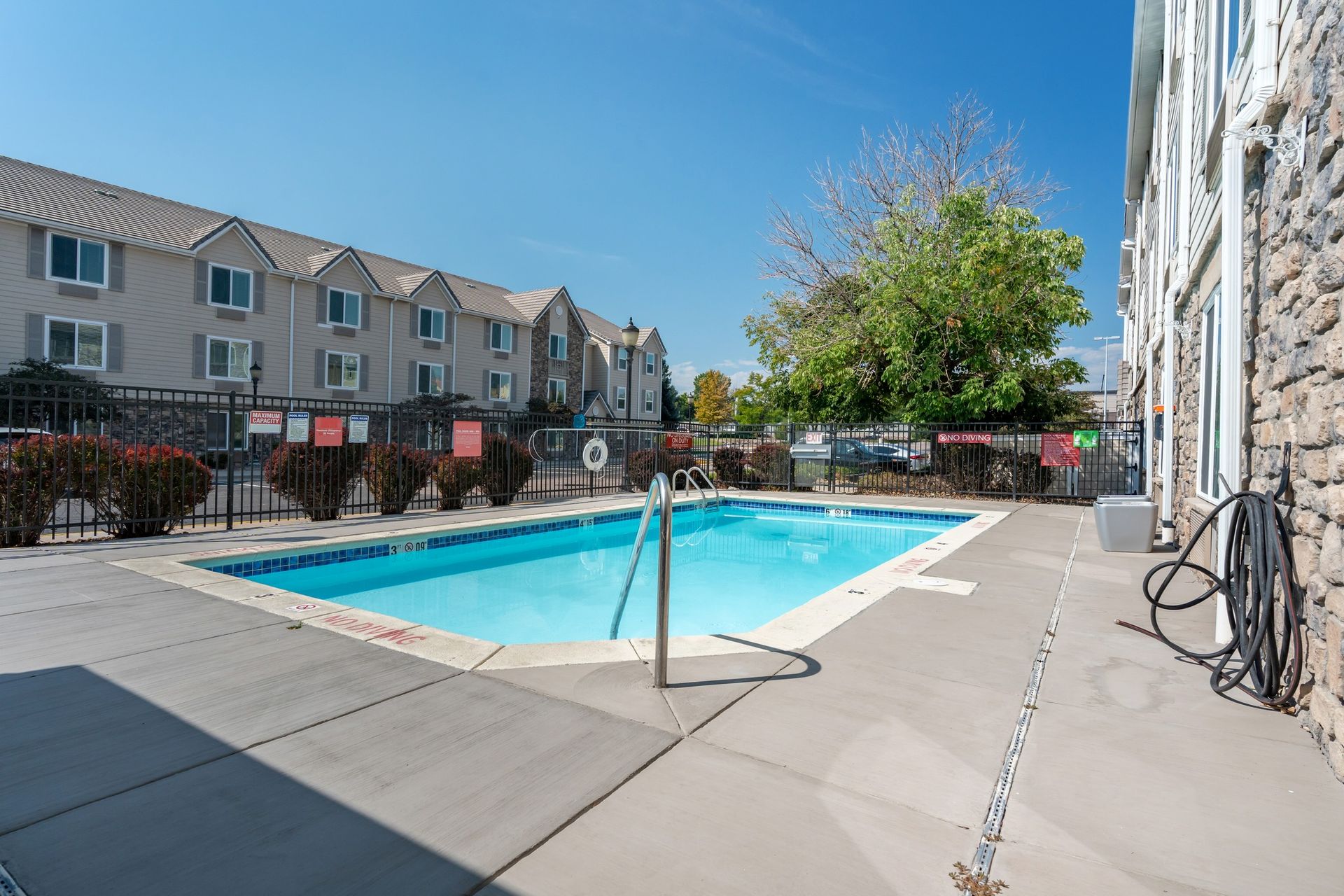 Denver Apartment: 3699 S Monaco St Pkwy