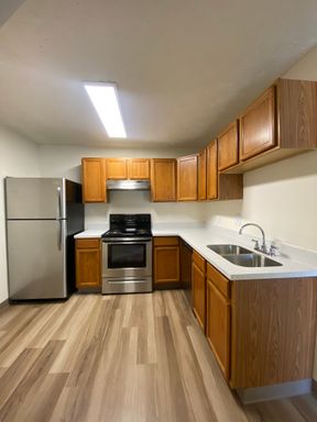 2nd Floor, 2 Bed, 1 Bath - NEWLY UPGRADED!