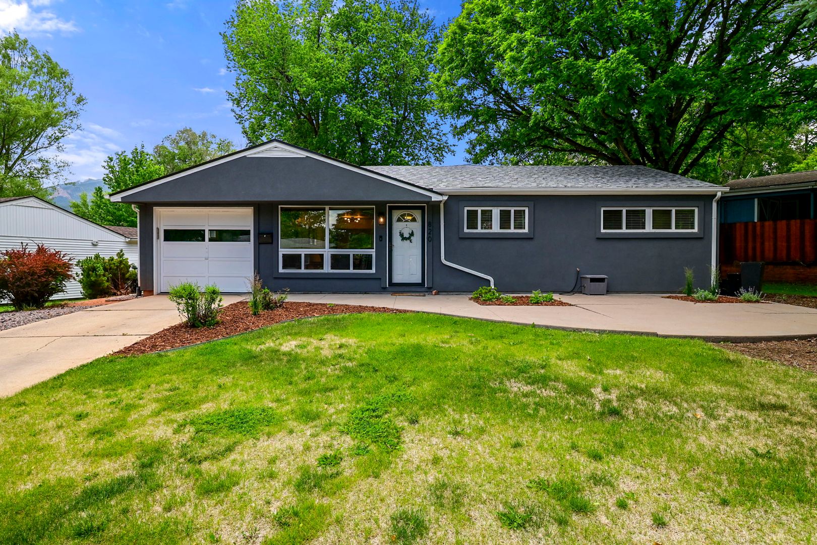 Colorado Springs House: 820 Valley Road