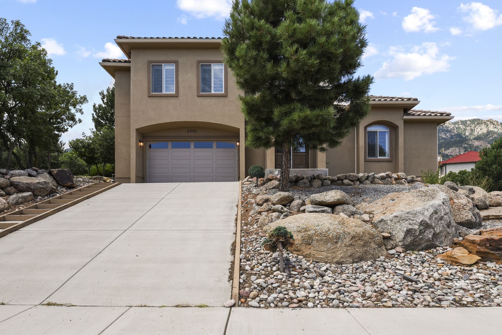 Colorado Springs House: 5440 Broadmoor Bluffs Drive