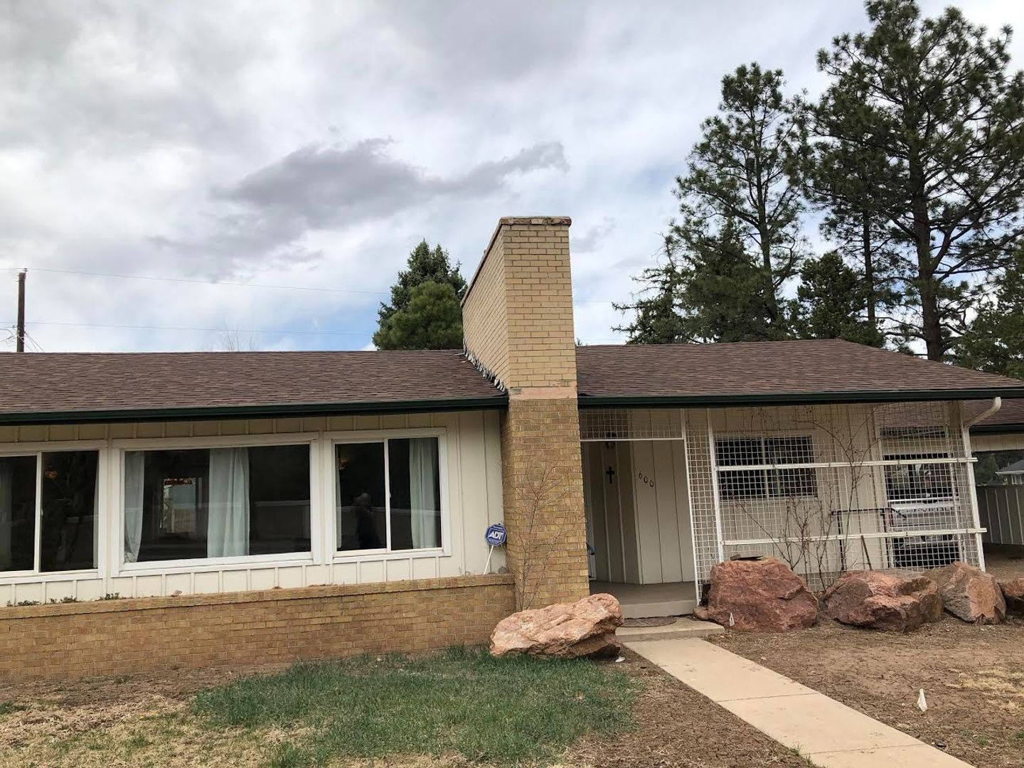 Colorado Springs House: 600 W. Cheyenne Rd.