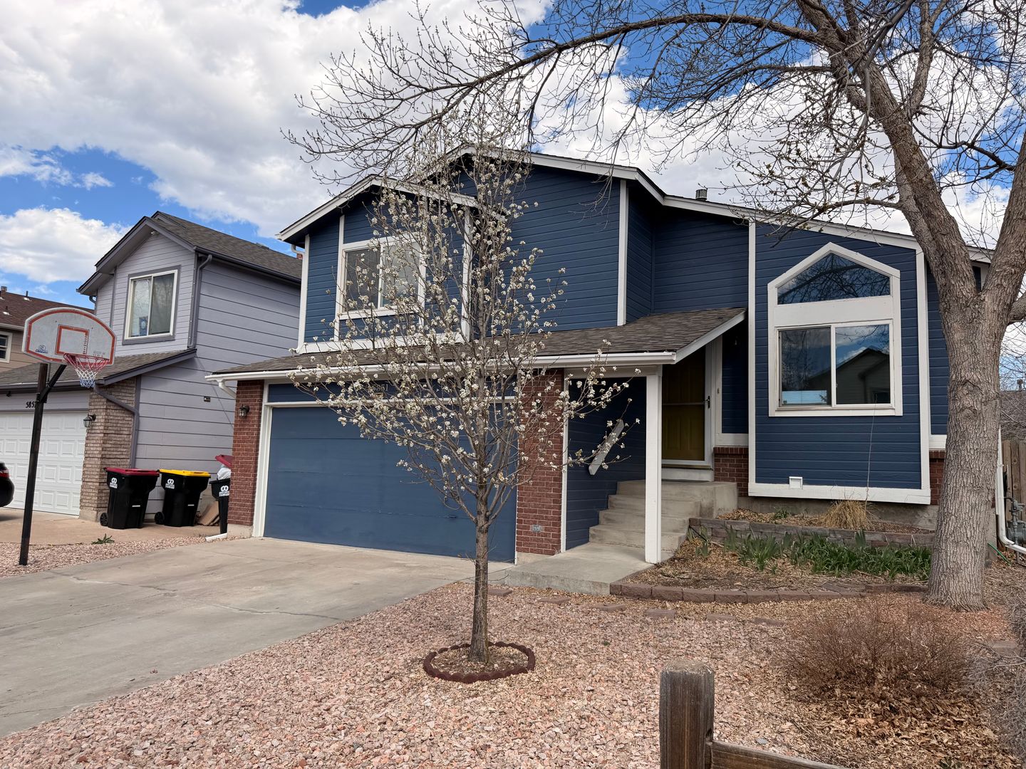 Colorado Springs House: 5851 Santana Dr