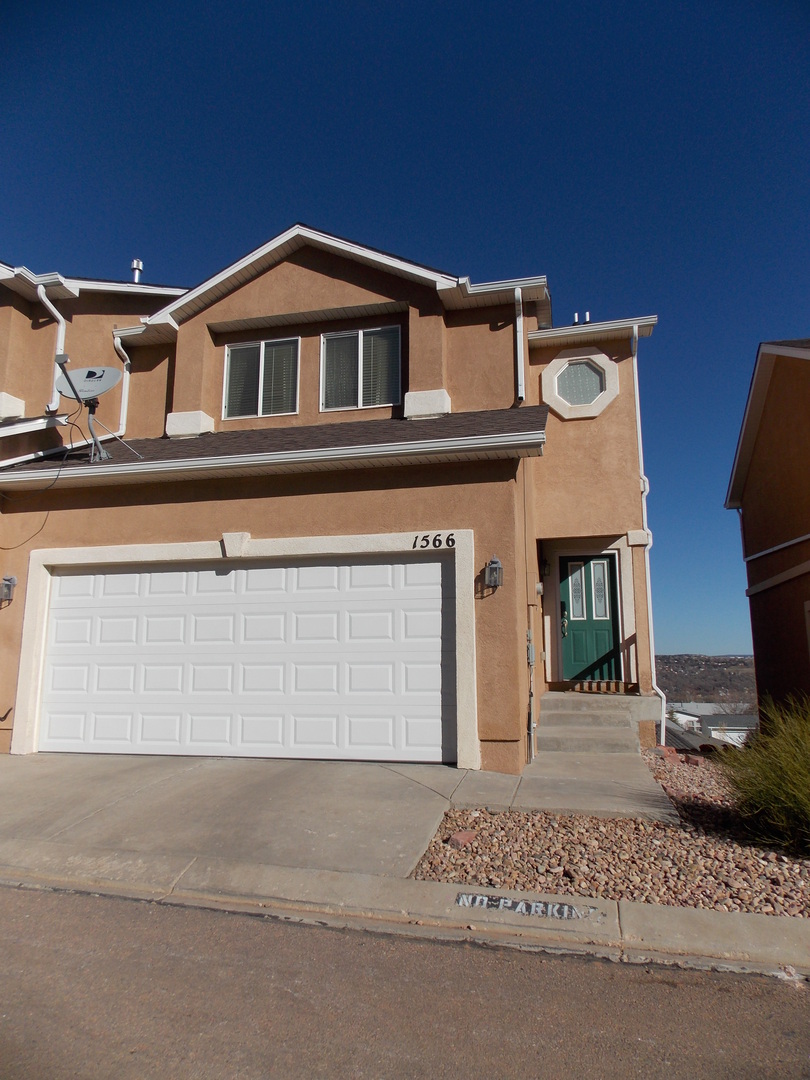 Colorado Springs Townhome: 1566 Garden Vista Gr
