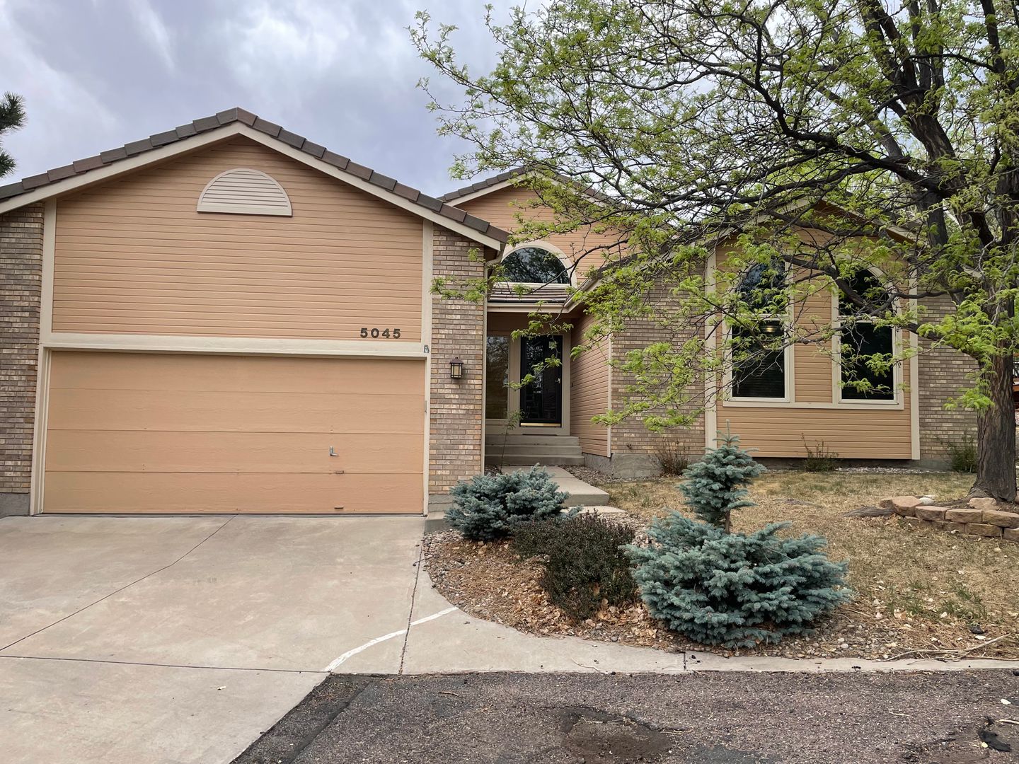Colorado Springs House: 5045 Broadmoor Bluffs Drive