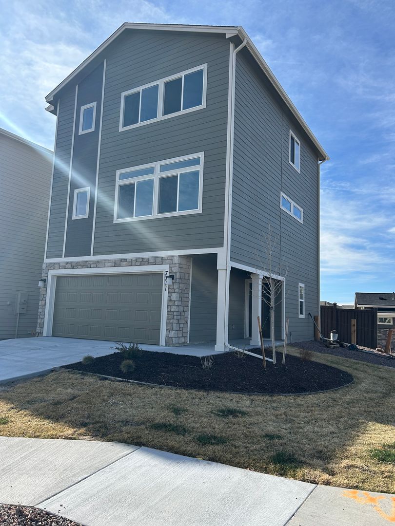 Colorado Springs House: 7711 Piton Pt