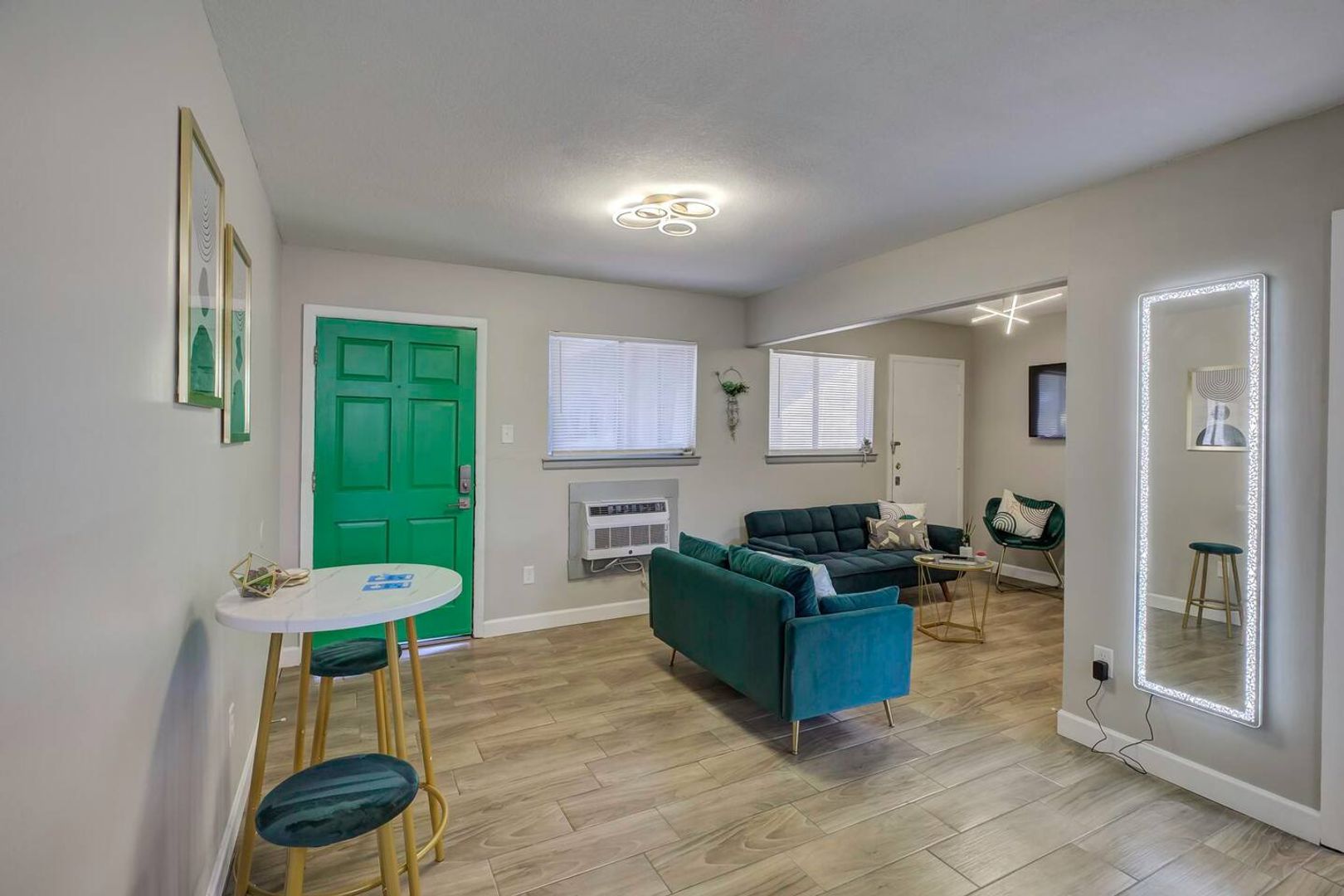 Memphis Apartment: 461 S. Highland Street