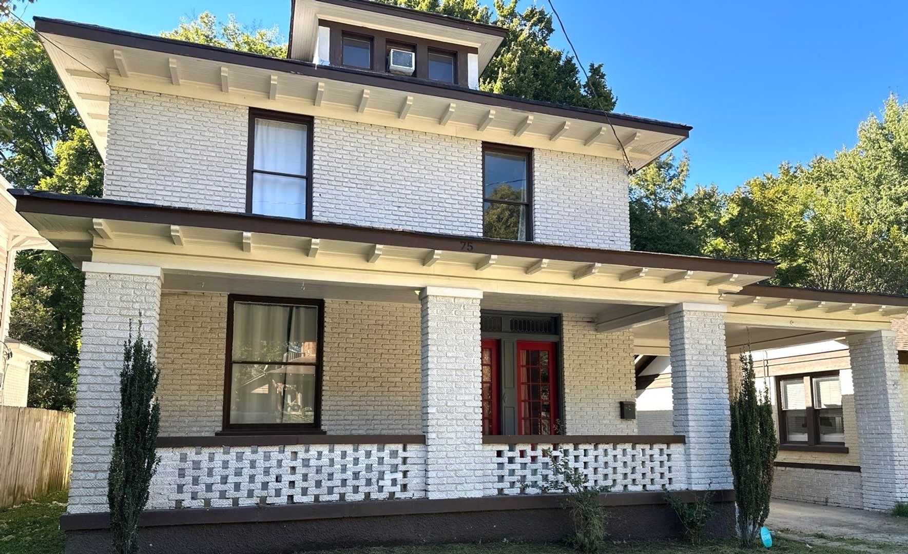 Memphis House: 75 N Evergreen