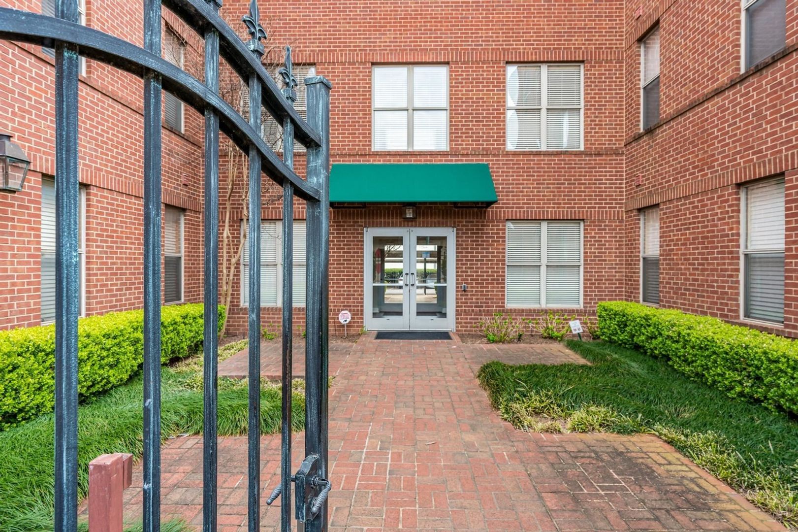 Memphis Condo: 580 S. Main Street #204
