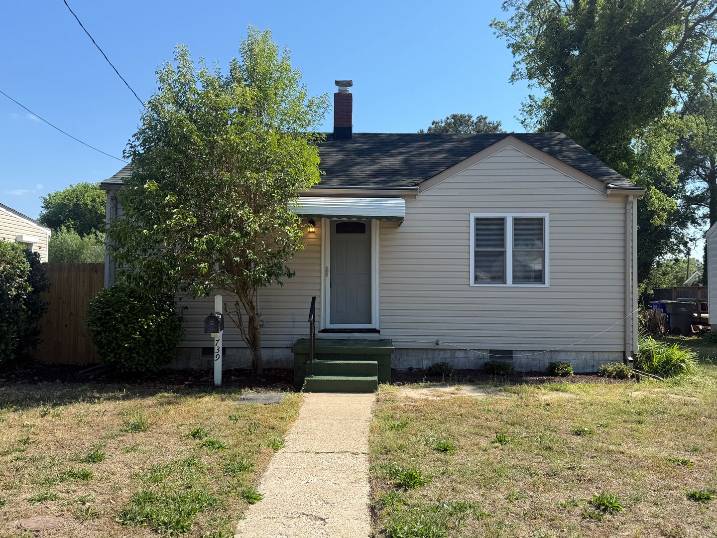 Norfolk House: 739 Waukesha Avenue