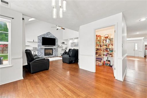 801 Aston Place – photo 1